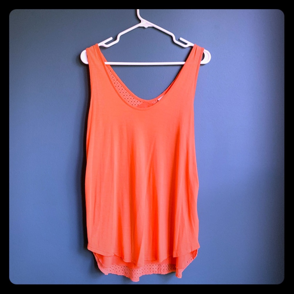 Women’s Medium Coral Sleeveless Swing Blouse